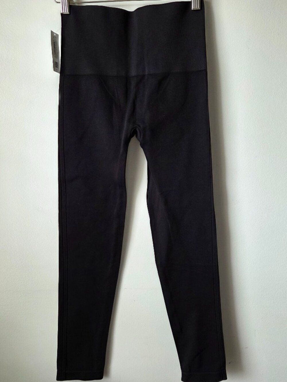 NWT SPANX ECOCARE ANKLE LEGGING VERY BLACK SIZE LARGE - Picture 2 of 13